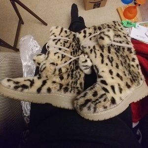 Victorias secret leopard boots